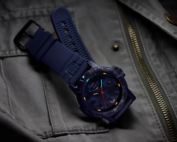 GadgetGram Reviews the Luminox X Volition America Leatherback SEA Turt